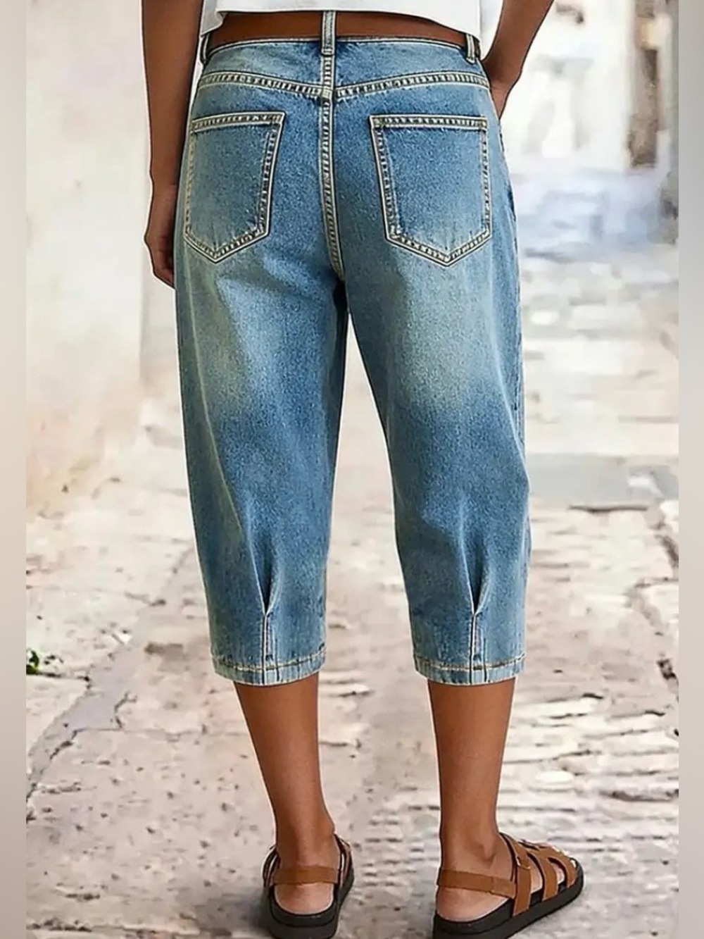 Flamingals Wash Pleated Mid Rise Capri Tapered Jeans - Picture 2 of 14